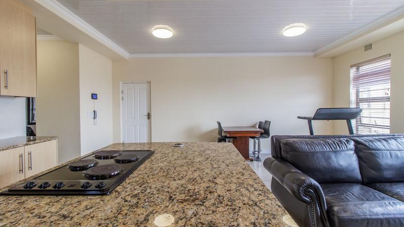 2 Bedroom Property for Sale in Cravenby Western Cape